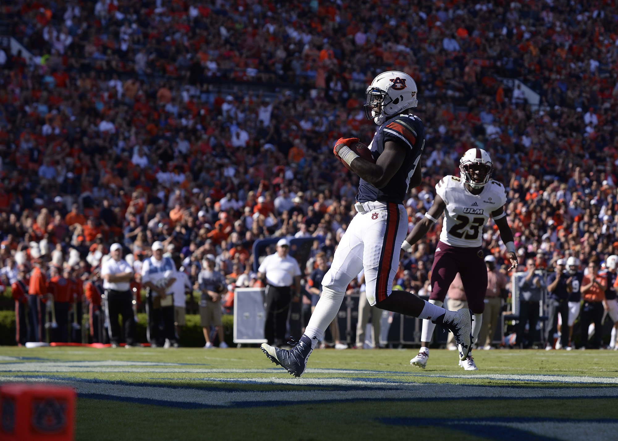 Kerryon Johnson (21). Auburn football vs ULM football on Saturday, Oct. 1, 2016 in Auburn, Ala. Photo by Dakota Sumpter/Auburn Athletics